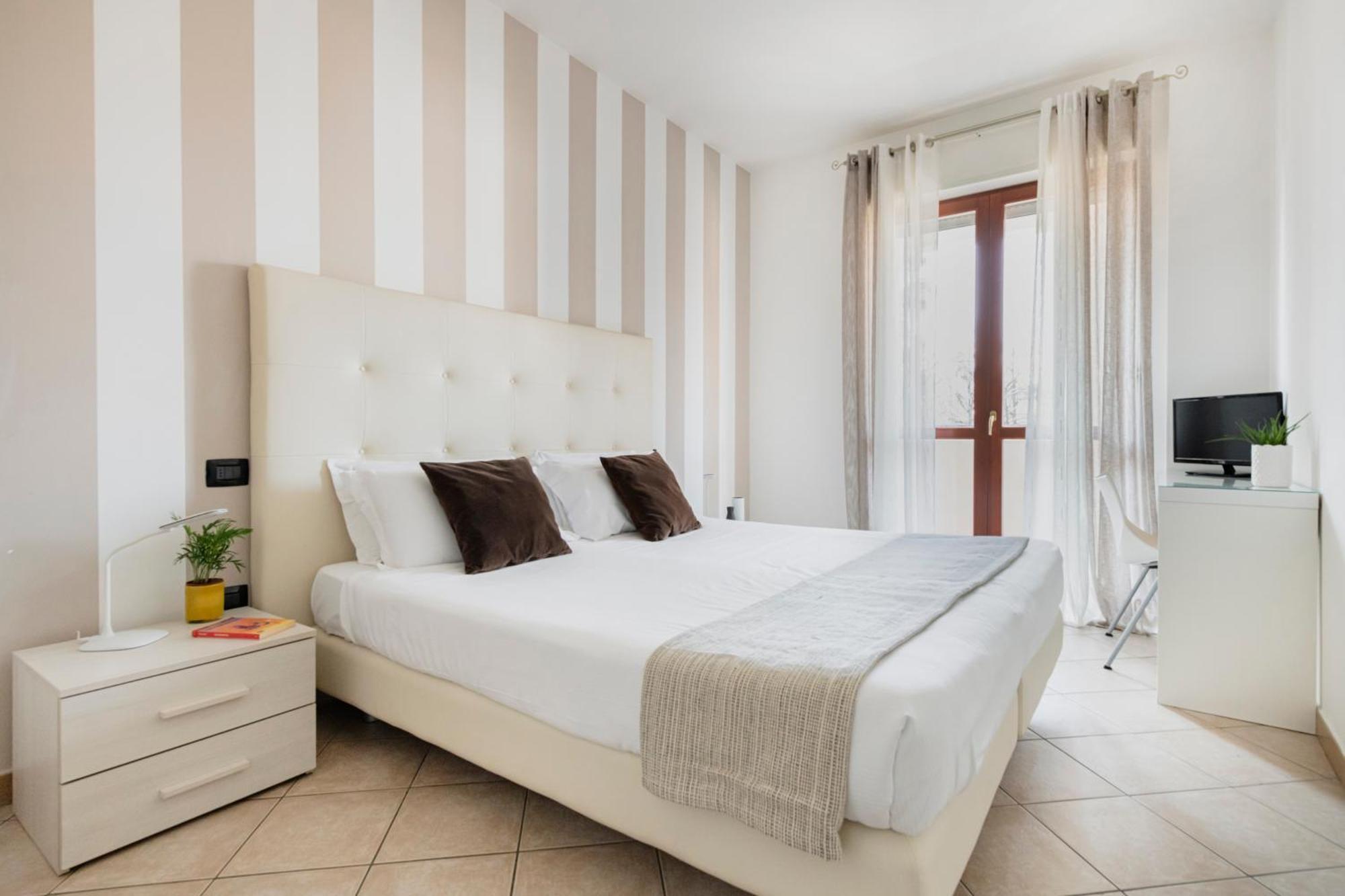 Hq Aparthotel Milano Inn - Smart Suites Чинизелло-Бальзамо Экстерьер фото