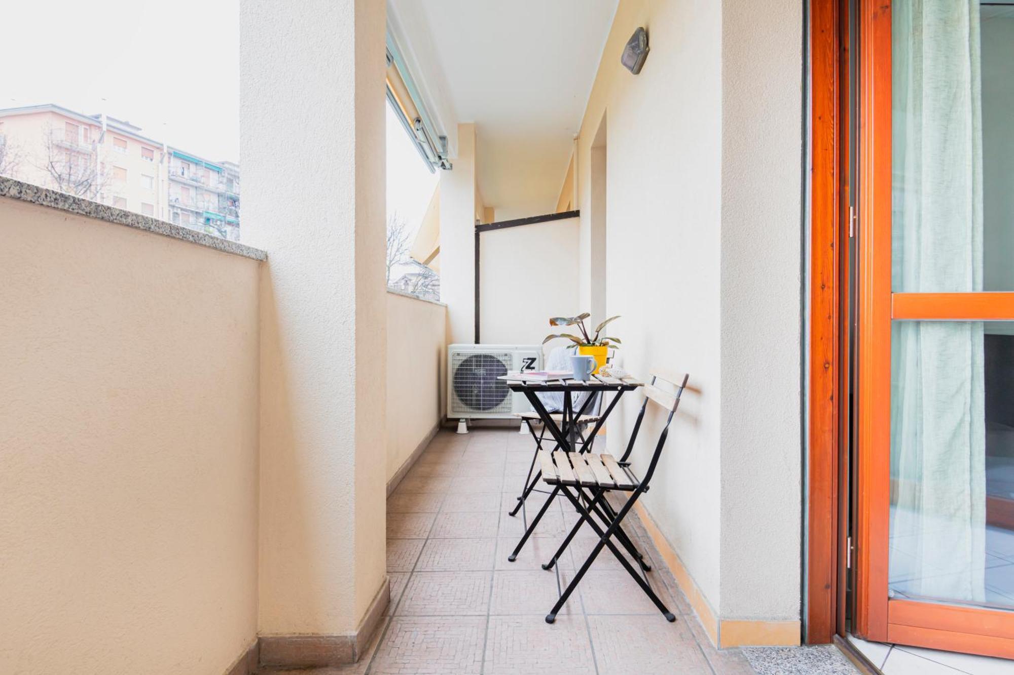Hq Aparthotel Milano Inn - Smart Suites Чинизелло-Бальзамо Экстерьер фото