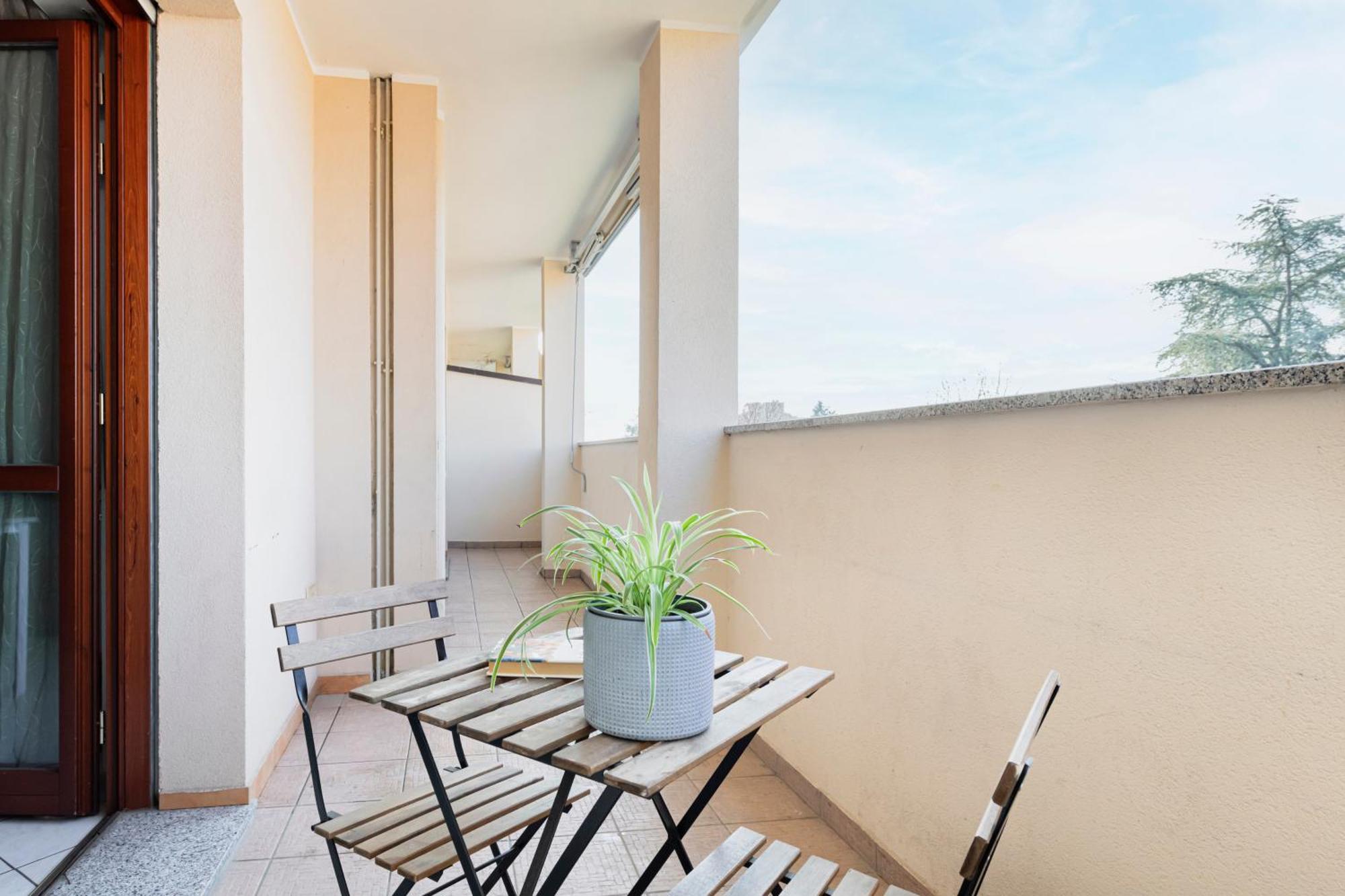 Hq Aparthotel Milano Inn - Smart Suites Чинизелло-Бальзамо Экстерьер фото