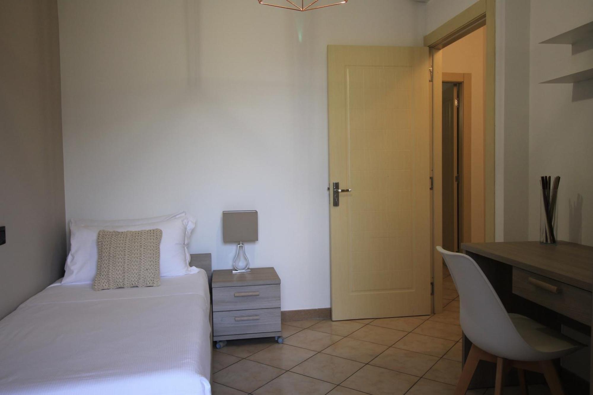 Hq Aparthotel Milano Inn - Smart Suites Чинизелло-Бальзамо Экстерьер фото