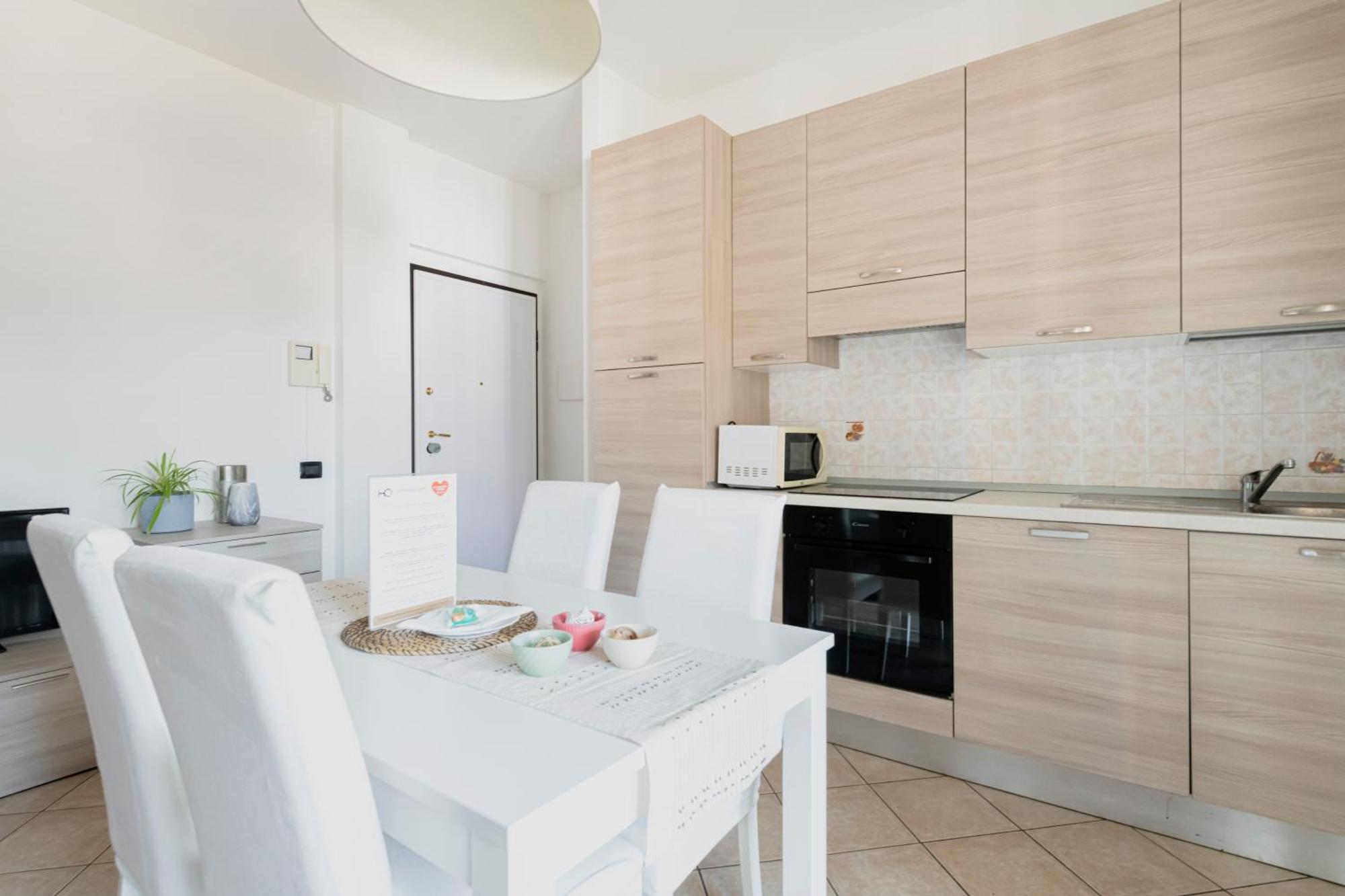 Hq Aparthotel Milano Inn - Smart Suites Чинизелло-Бальзамо Экстерьер фото