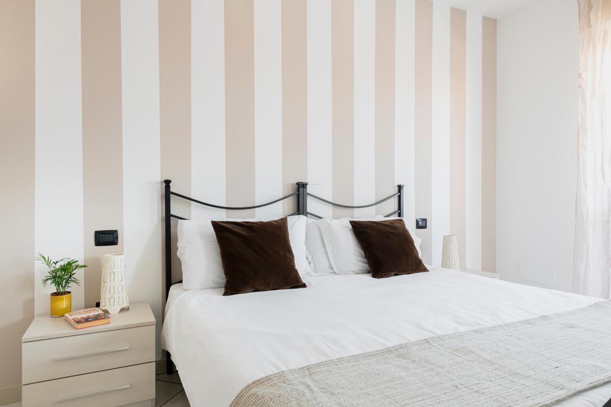Hq Aparthotel Milano Inn - Smart Suites Чинизелло-Бальзамо Экстерьер фото